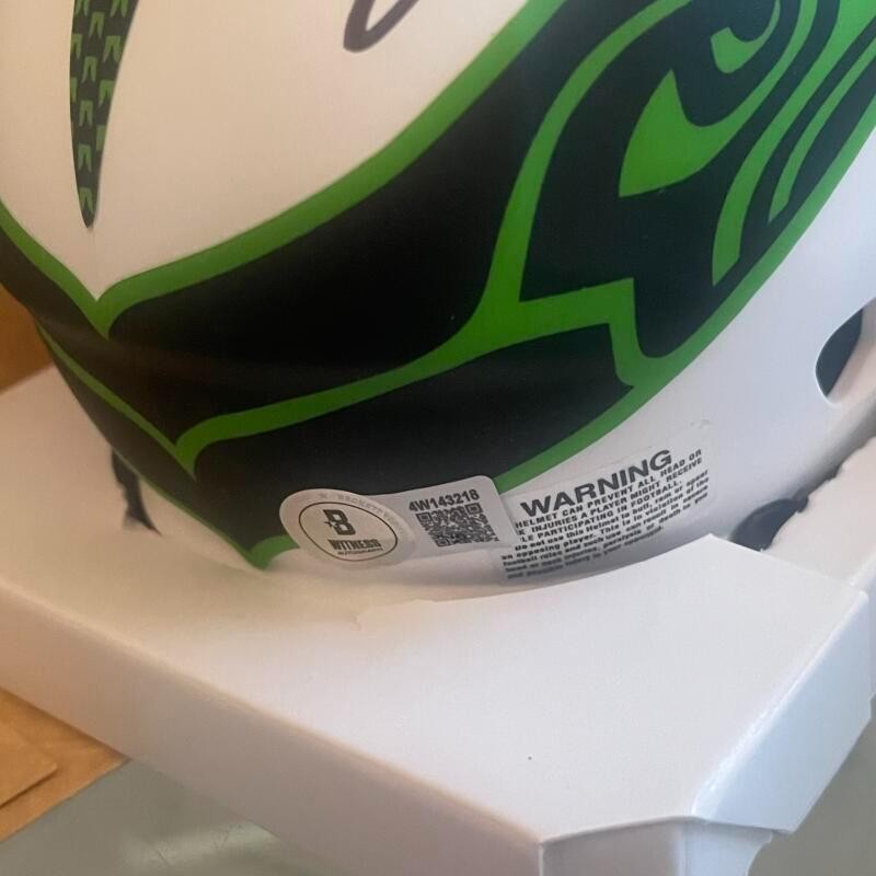 EARL THOMAS SEATTLE SEAHAWKS 7X PRO BOWL SIGNED LUNAR MINI HELMET BECKETT