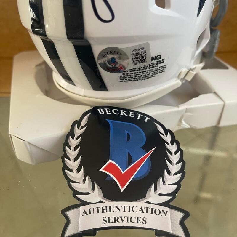 ROGER STAUBACH COWBOYS CAP AMERICA VISOR RARE SIGNED AUTO MINI HELMET BECKETT AU