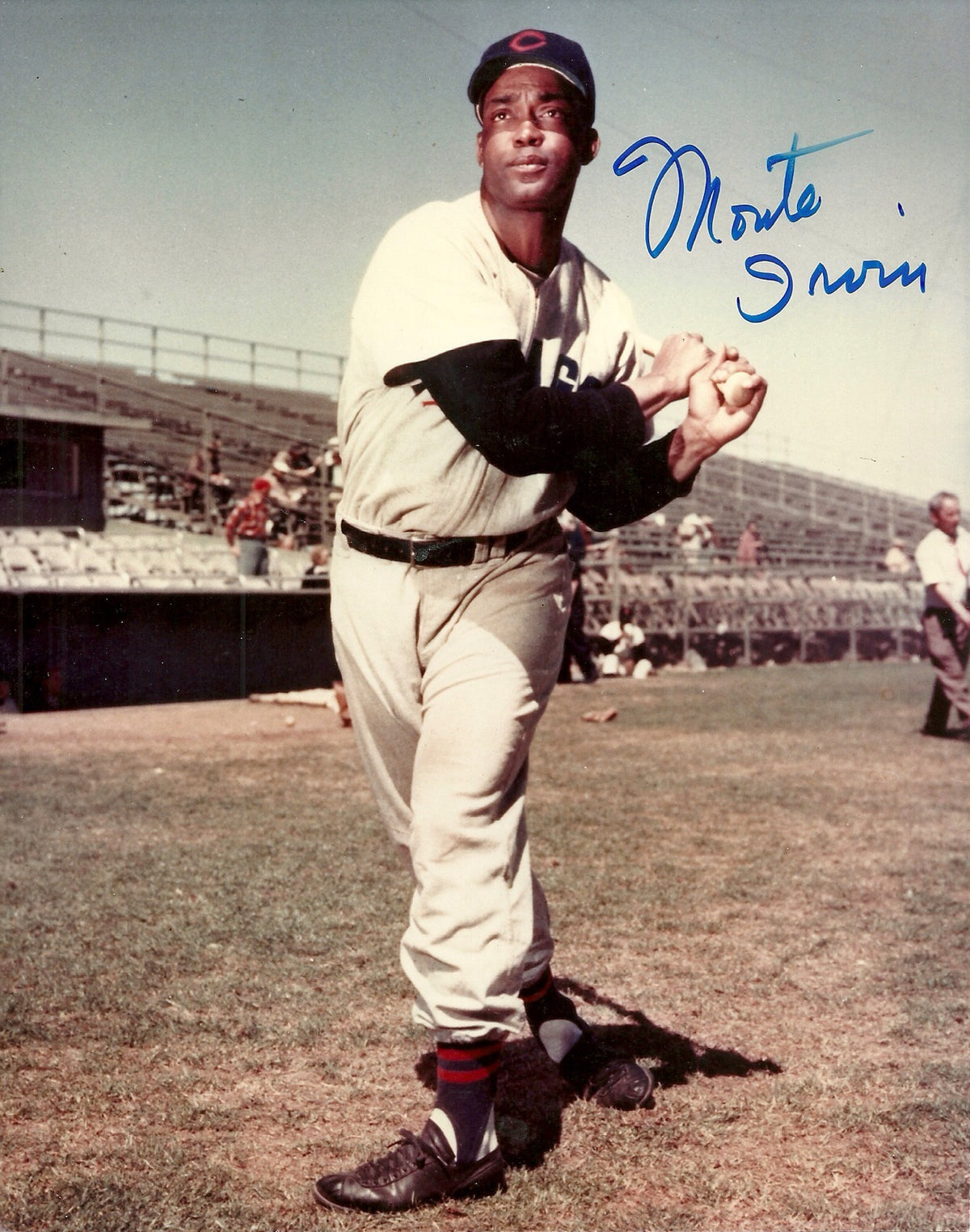 MONTE IRVIN CHICAGO CUBS SIGNED AUTO 8x10 PHOTO W/COA POSED