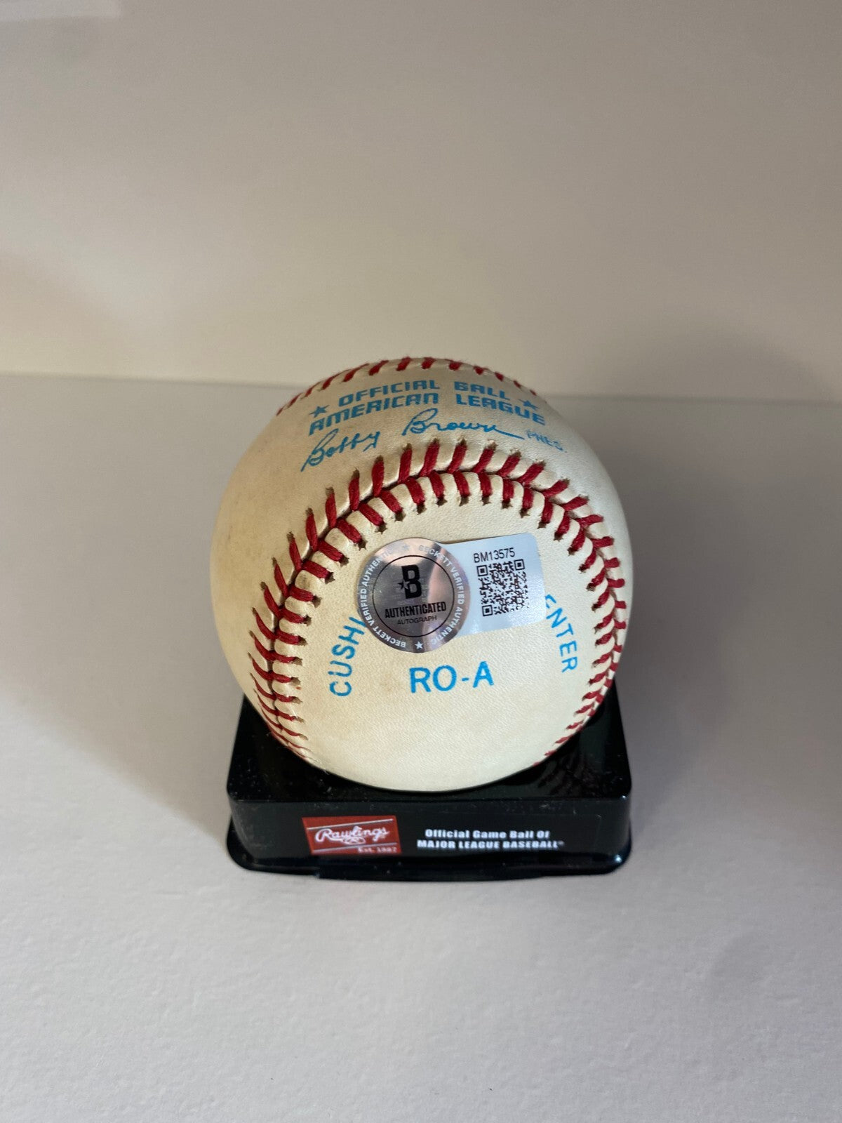 MIKE BODDICKER BALTIMORE ORIOLES SIGNED AUTOGRAPHED A.L BASEBALL BECKETT AUTH