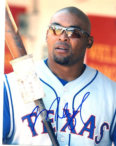 MARLON BYRD TEXAS RANGERS SIGNED 8X10 PHOTO