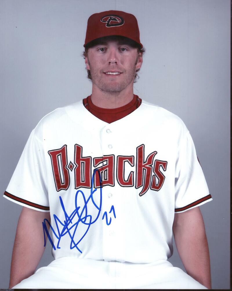 MARK REYNOLDS  ARIZONA DIAMONDBACKS STUDIO SIGNED 8X10 PHOTO W/ COA