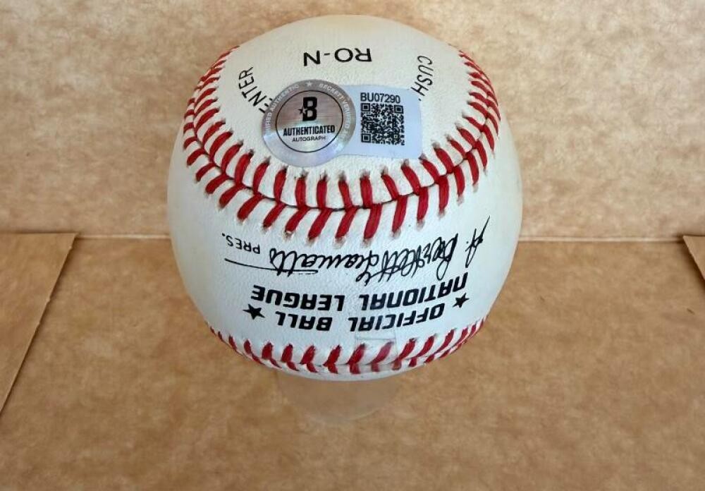 DUSTY BAKER CUBS/GIANTS SIGNED N.L. BASEBALL BECKETT AUTH