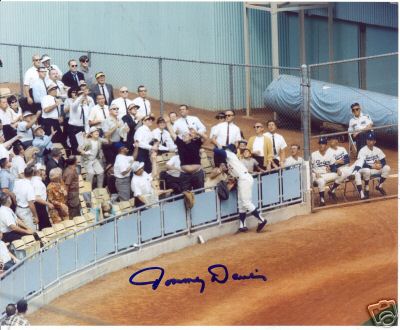 TOMMY DAVIS LOS ANGELES DODGERS W.S.  SIGNED 8X10 PHOTO