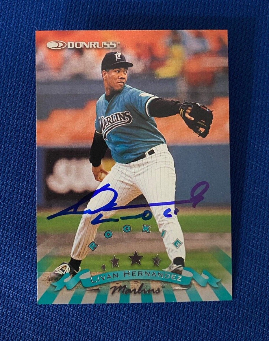1997 DONRUSS LIVAN HERNANDEZ FL MARLINS RC AUTOGRAPHED SIGNED CARD #106 W/COA *