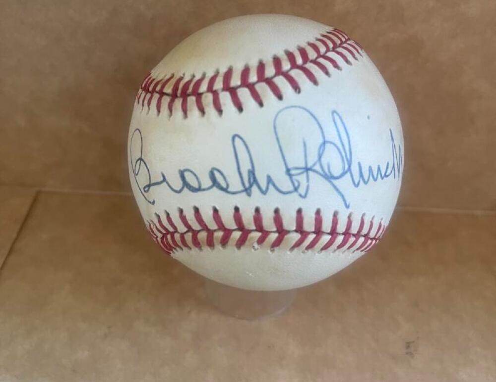 BROOKS ROBINSON ORIOLES SIGNED AUTO A.L. BASEBALL JSA AH46913
