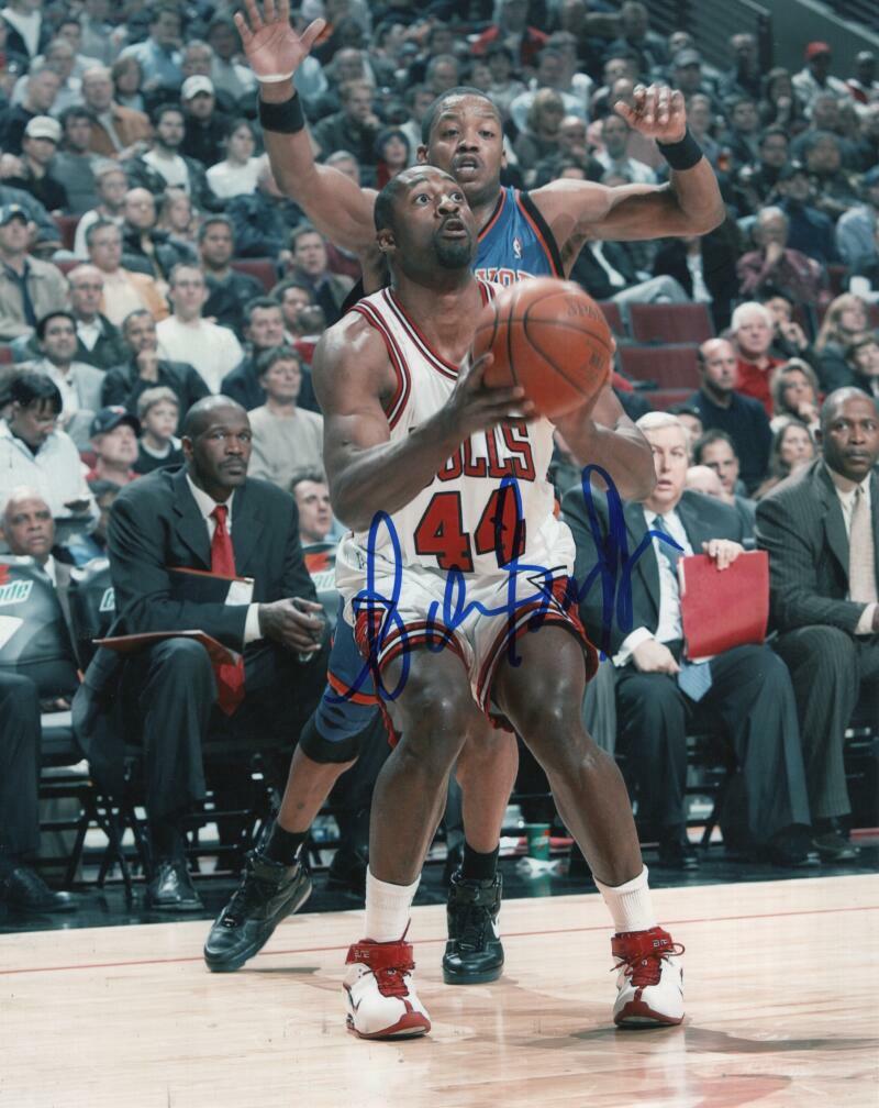 ADRIAN GRIFFIN CHICAGO BULLS SIGNED AUTOGRAPHED 8X10 PHOTO W/ COA
