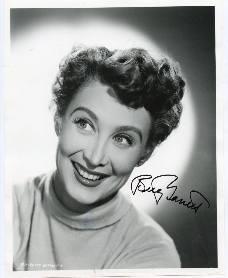 BETTY GARRETT B/W FILMS ACTRESS SIGNED AUTOGRAPHED 8X10 PHOTO W/ COA