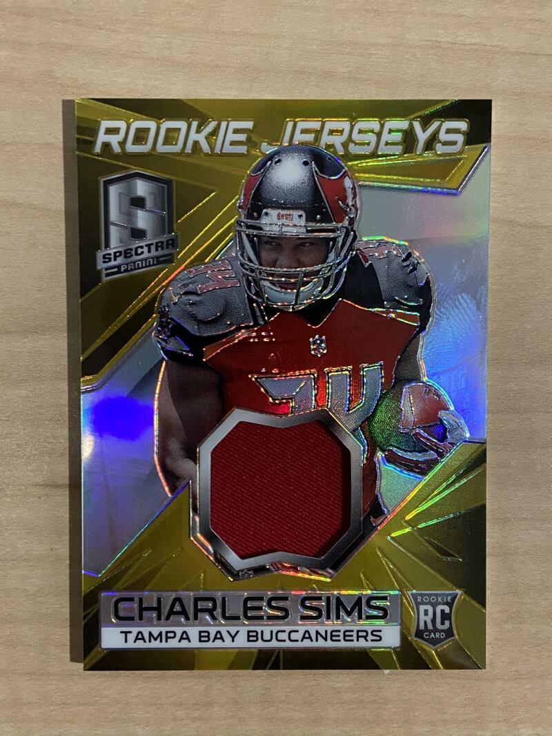 2014 PANINI SPECTRA CHARLES SIMS BUCS GOLD ROOKIE JERSEY MATERIALS /25