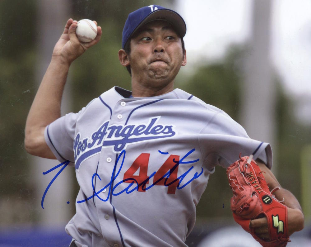 TAKASHI SAITO LOS ANGELES DODGERS #44  SIGNED 8X10 PHOTO W/COA