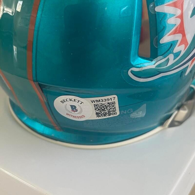 DAN MARINO MIAMI DOLPHINS SIGNED FLASH  MINI HELMET BECKETT AUTHENTICATED