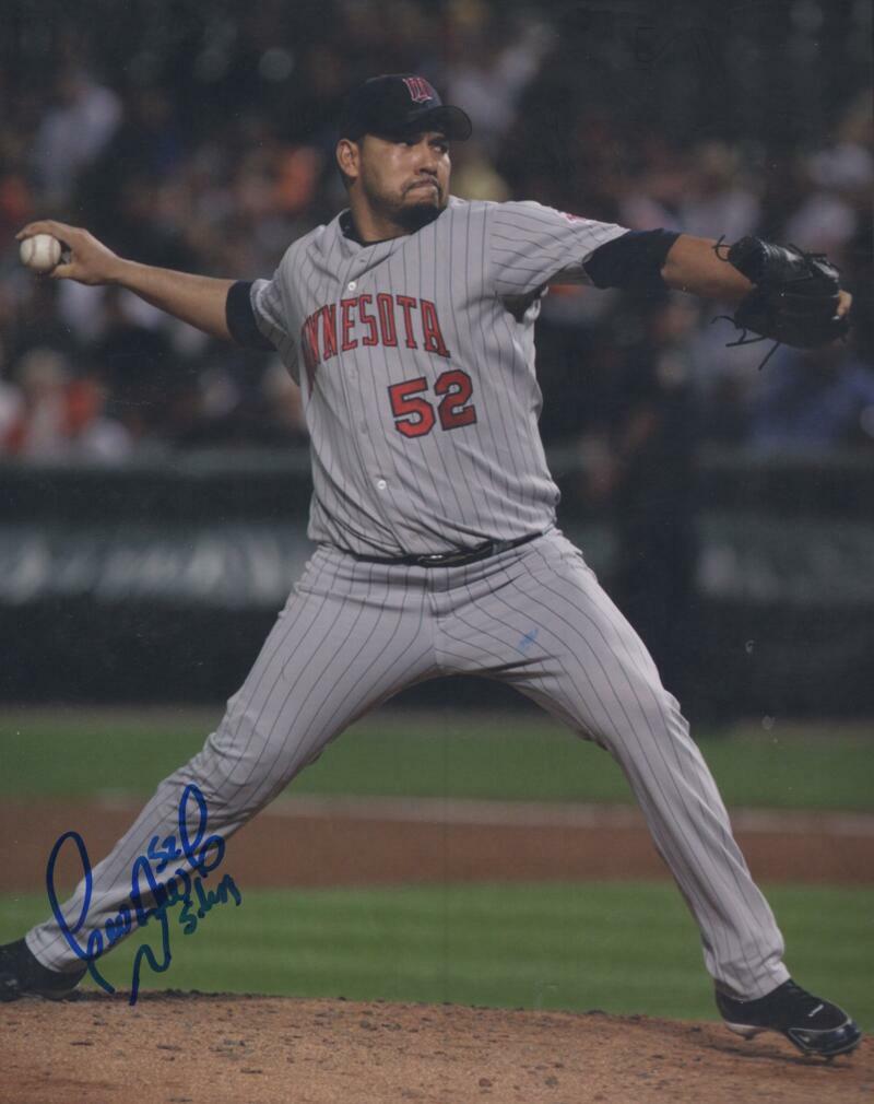CARLOS SILVA MINNESOTA TWINS  SIGNED AUTOGRAPHED  8X10 PHOTO W/ COA