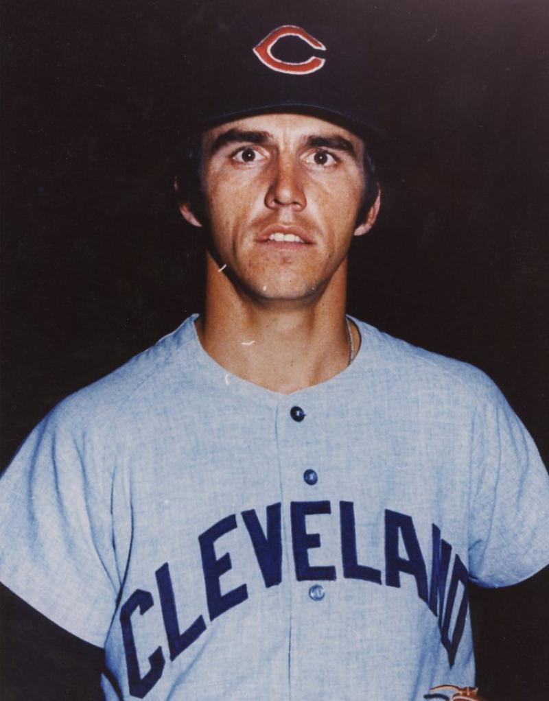KURT BEVACQUA CLEVELAND INDIANS  UNSIGNED 8x10 PHOTO