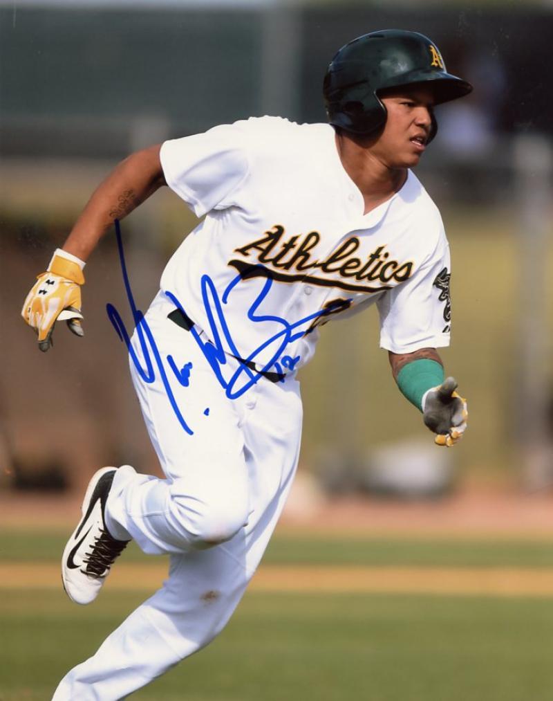 YAIRO MUNOZ OAKLAND A'S SIGNED AUTOGRAPHED 8X10 PHOTO W/COA