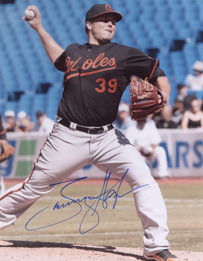 TOMMY HUNTER BALTIMORE ORIOLES SIGNED 8X10 PHOTO W/COA 