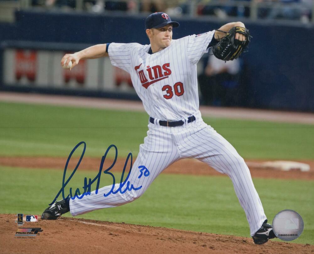SCOTT BAKER  MINNESOTA TWINS  SIGNED 8X10 PHOTO W/ COA