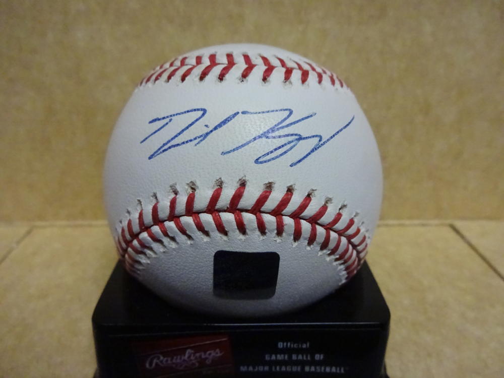 DAVID KRYNZEL  MILWAUKEE BREWERS TOPPS HOLOGRAM SIGNED M.L. BASEBALL W/COA
