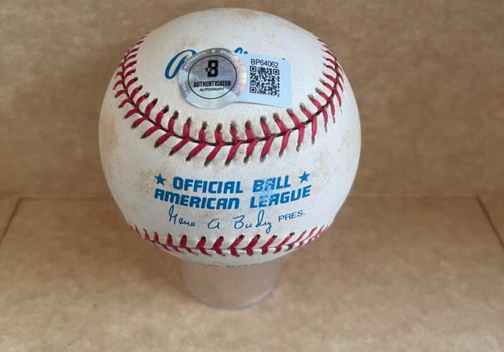JIM BOUTON PILOTS/YANKEES SIGNED AUTOGRAPHED A.L. BASEBALL BECKETT AUTH