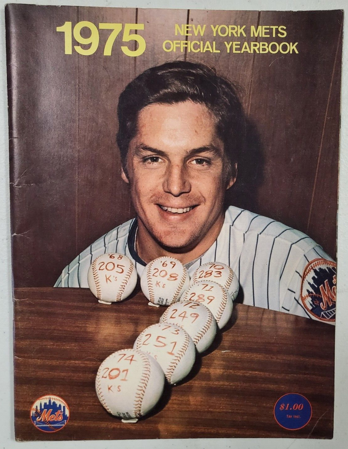 VINTAGE MLB BASEBALL 1975 NEW YORK METS OFFICIAL YEARBOOK PROGRAM TOM SEAVER