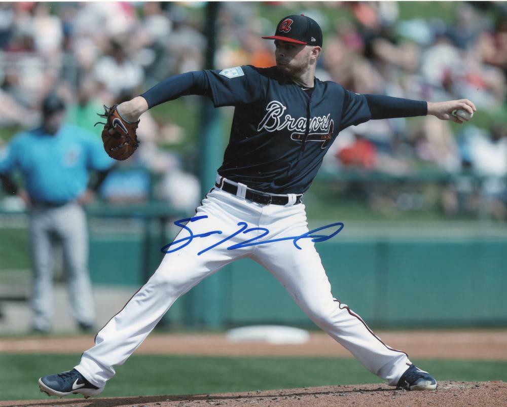 SEAN NEWCOMB ATLANTA BRAVES ACTION SIGNED AUTOGRAPHED 8X10 PHOTO W/ COA