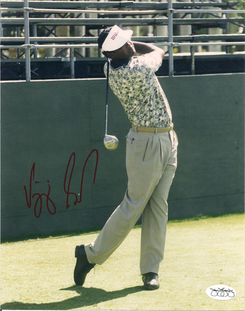 VIJAY SINGH GOLF CHAMPION SIGNED 8X10 PHOTO W/JSA STICKER