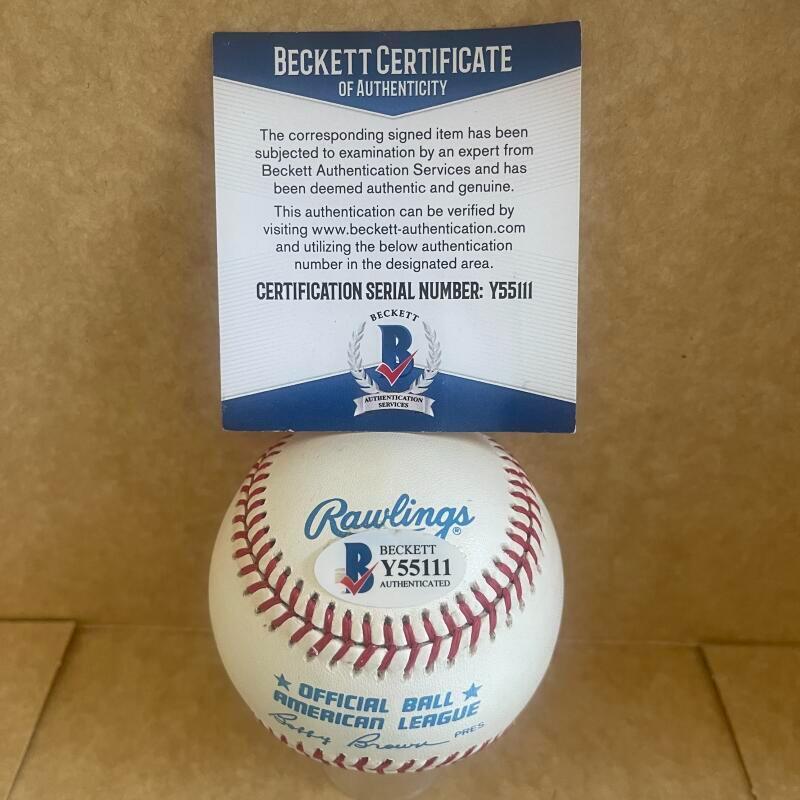 ROGER CLEMENS RED SOX YANKEES SIGNED VINTAGE A.L. BASEBALL BECKETT Y55111