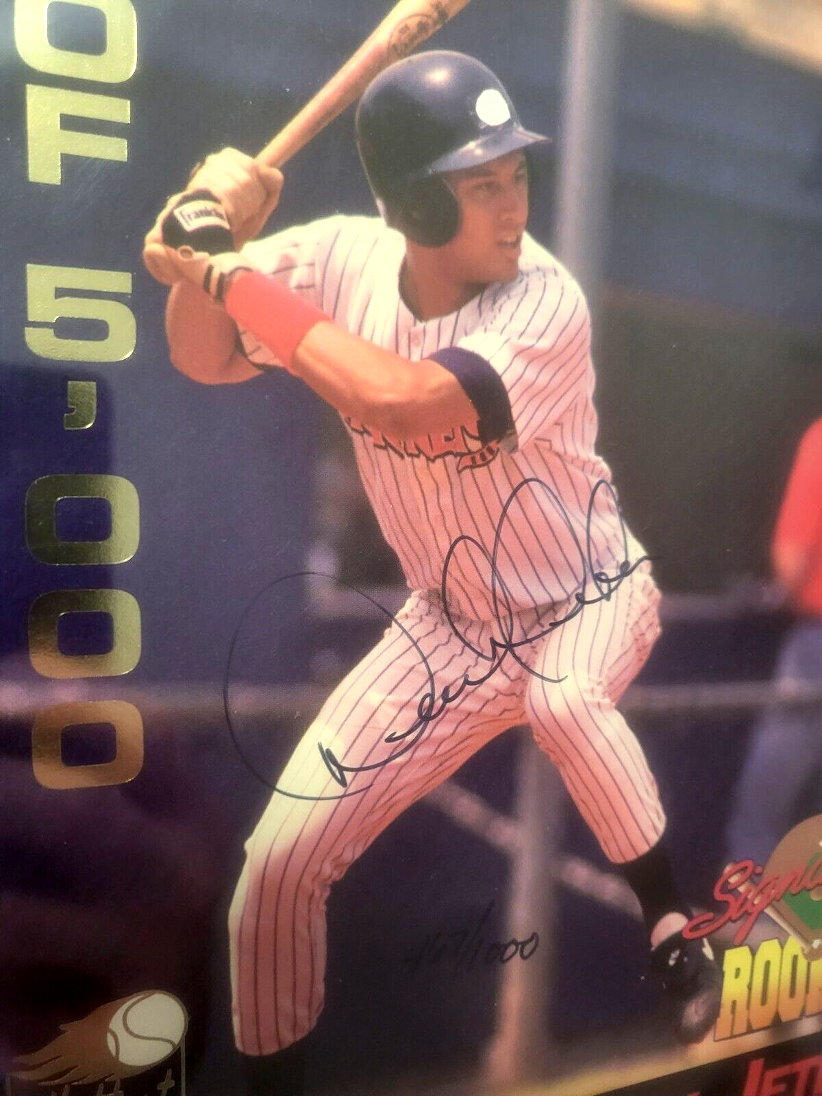 1994 SIGNATURES ROOKIES HOTTEST PROSPECTS JUMBO 8X10 DEREK JETER SIGNED BECKETT