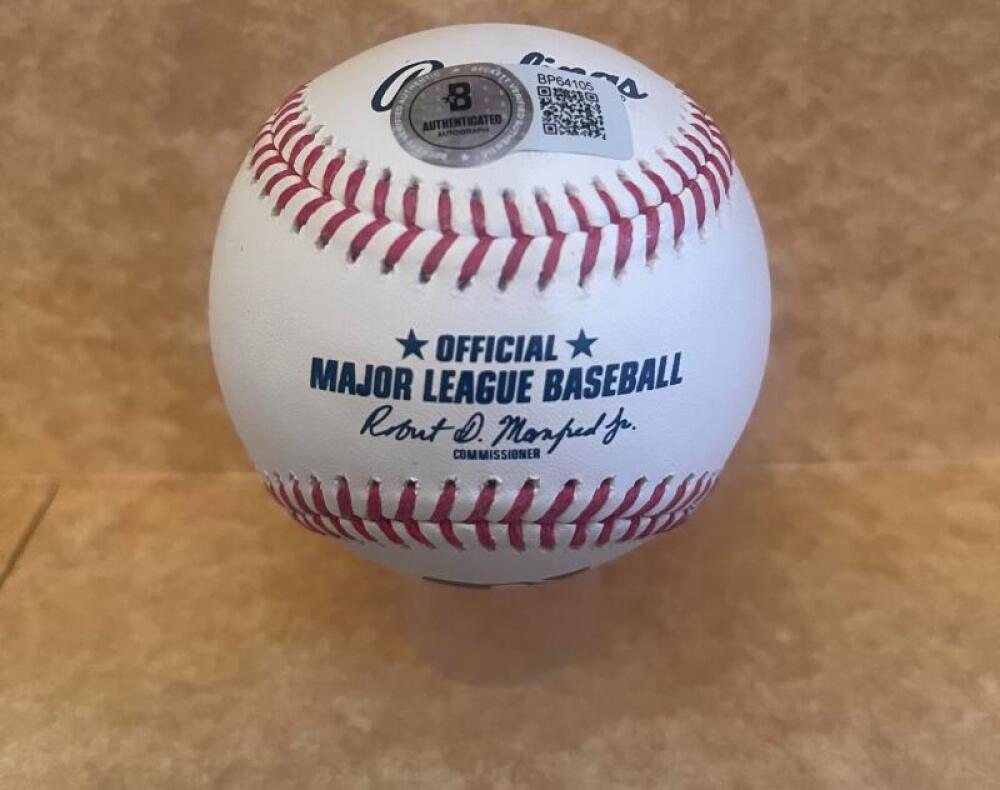 LIVAN HERNANDEZ MVP 1997 WS MARLINS SIGNED AUTOGRAPHED M.L. BASEBALL BECKETT AUT