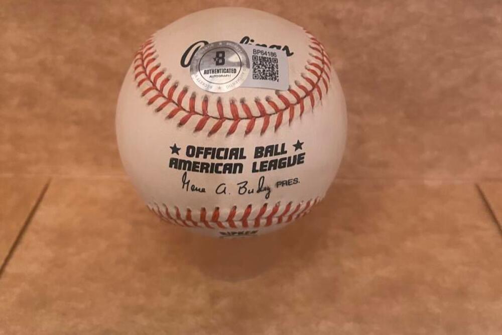 CAL RIPKEN JR. ORIOLES SIGNED AUTO RIPKEN 8 A.L. BASEBALL BECKETT AUTH
