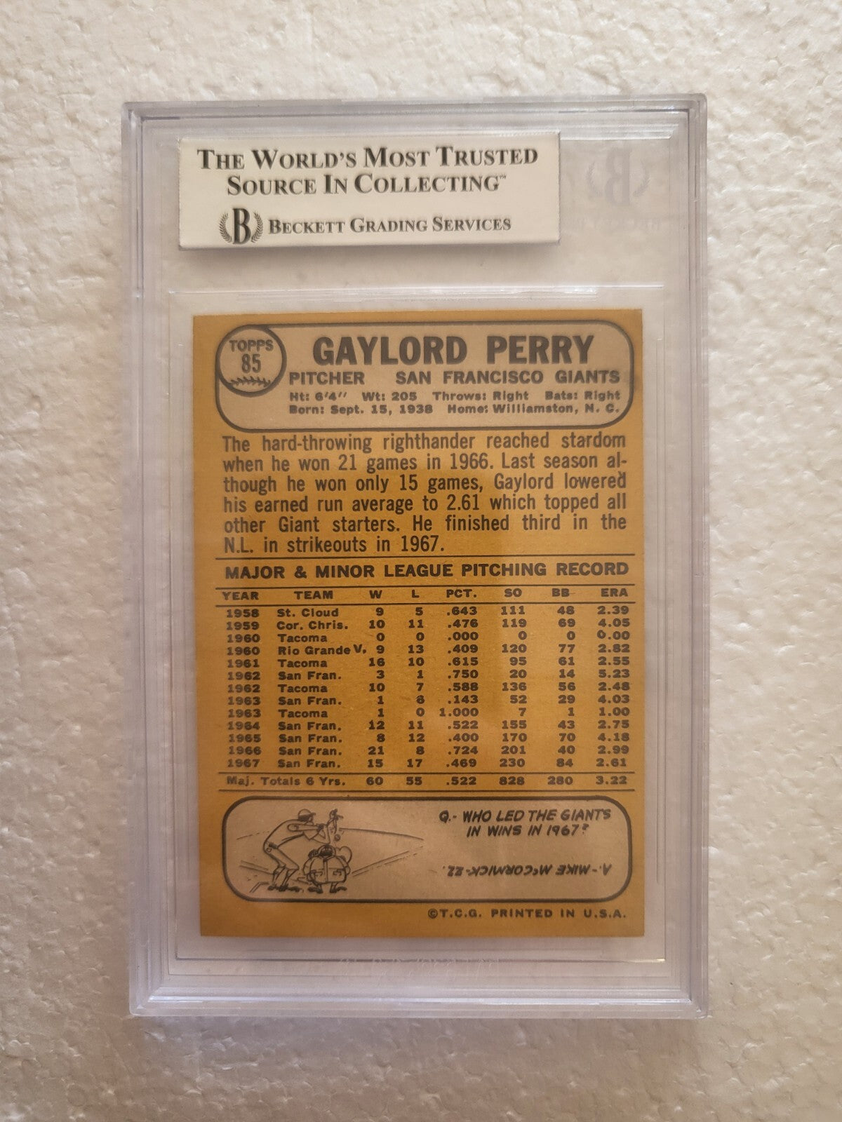 1968 TOPPS GAYLORD PERRY SAN FRANCISCO GIANTS SIGNED AUTOGRAPH #85 CARD BECKETT