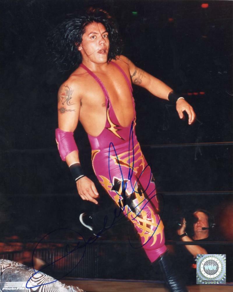 JUVENTUD GUERRERO MEXICAN WRESTLER SIGNED AUTOGRAPHED 8X10 PHOTO W/COA
