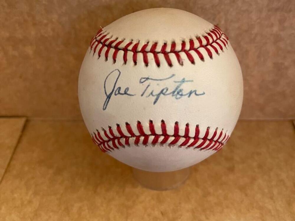 JOE TIPTON INDIANS/ A'S/WHITE SOX  SIGNED AUTOGRAPHED A.L. BASEBALL BECKETT AUTH
