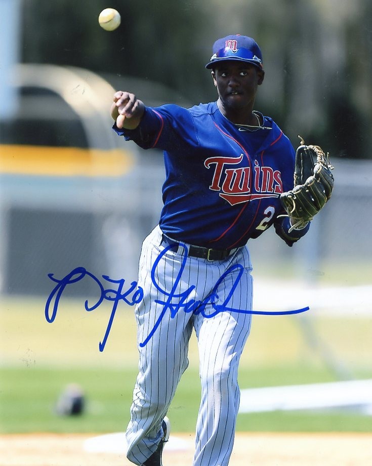 NIKO  GOODRUM     MINNESOTA  TWINS    SIGNED AUTOGRAPHED 8X10  PHOTO