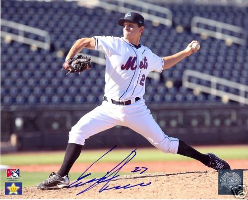 ERIC NIESEN NEW YORK METS SIGNED 8X10 PHOTO W/COA