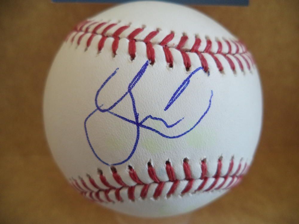 LEWIN DIAZ MINNESOTA TWINS ROOKIE YEAR SIGNED AUTO M.L. BASEBALL BECKETT R07753
