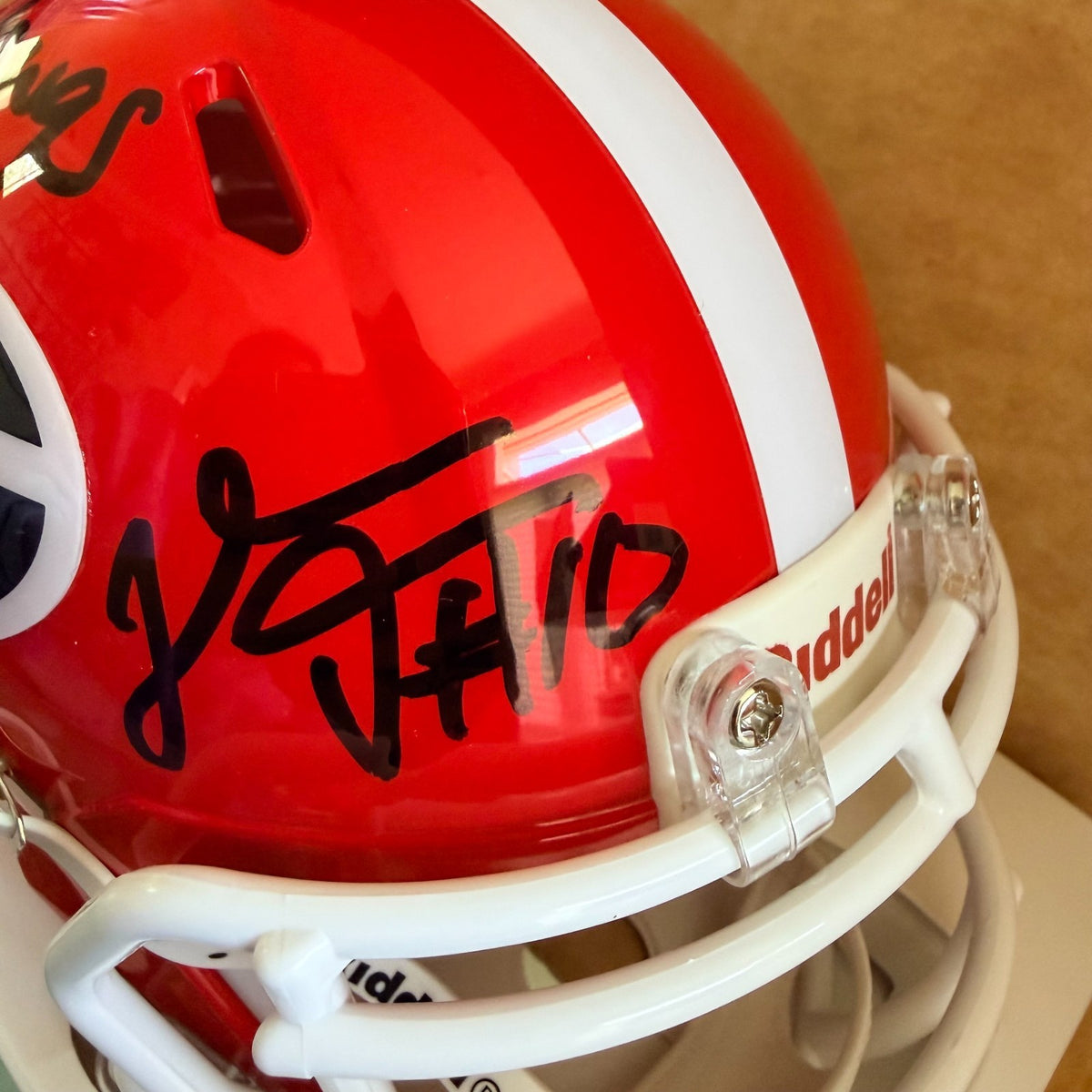 THOMAS DAVIS GEORGIA "GO DAWGS" SIGNED MINI HELMET BECKETT