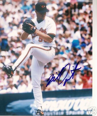 MIKE  OQUIST    BALTIMORE  ORIOLES  SIGNED 8X10