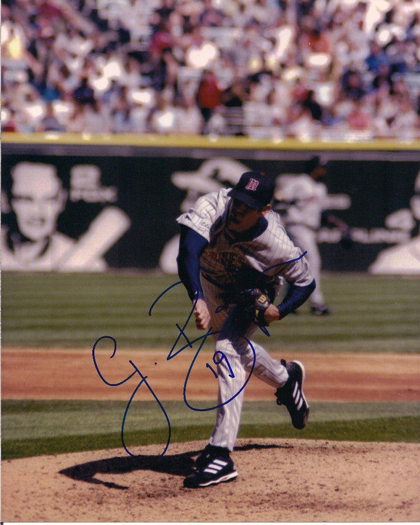GRANT BALFOUR MINNESOTA TWINS SIGNED 8X10 PHOTO W/COA