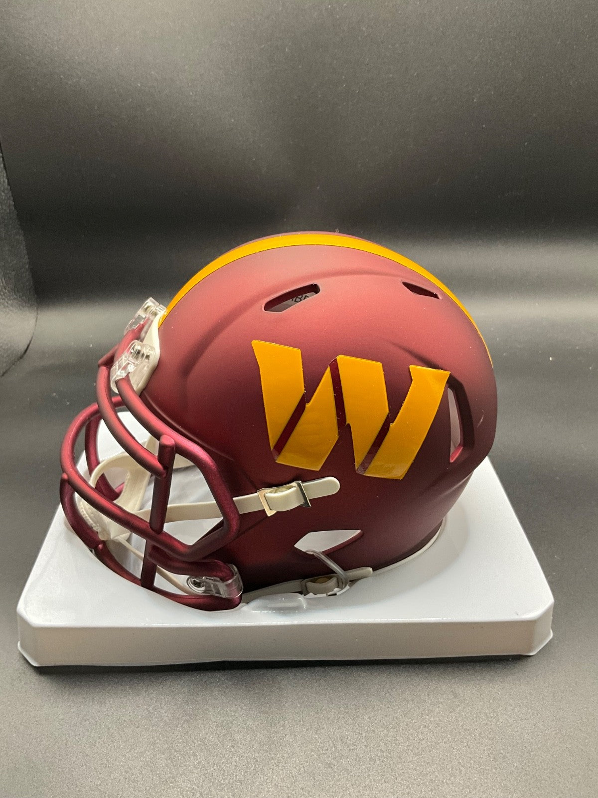 London Fletcher signed Washington Riddell Speed Flex Mini Helmet Beckett Auto