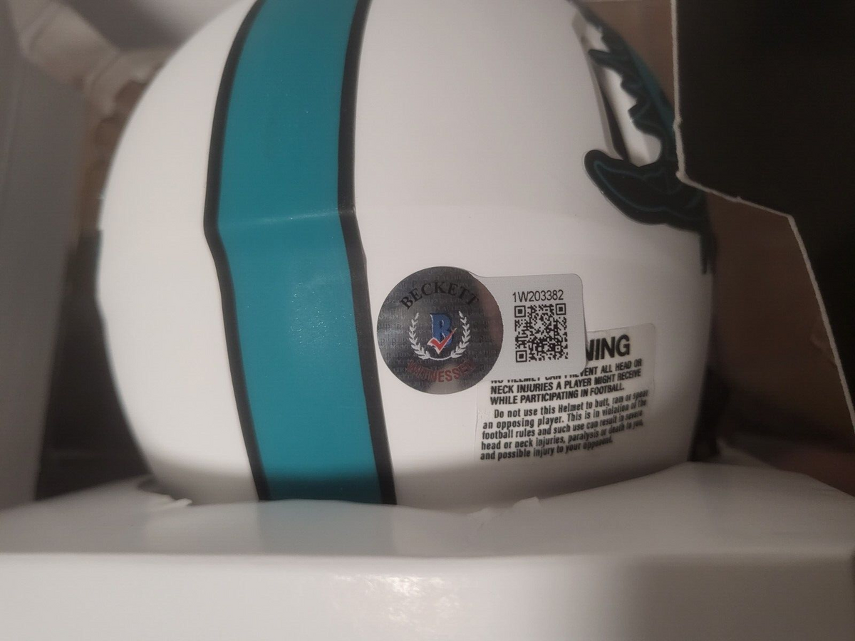 TYREEK HILL MIAMI DOLPHINS SIGNED AUTO AUTOGRAPHED LUNAR MINI HELMET BECKETT
