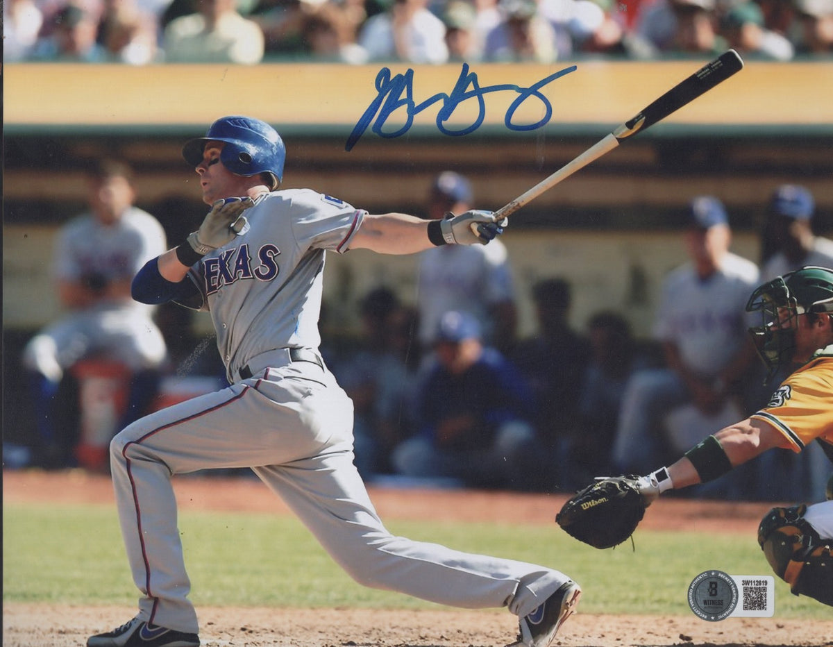 MICHAEL YOUNG TEXAS RANGERS  SIGNED AUTOGRAPHED 8X10 PHOTO BECKETT WITNESS