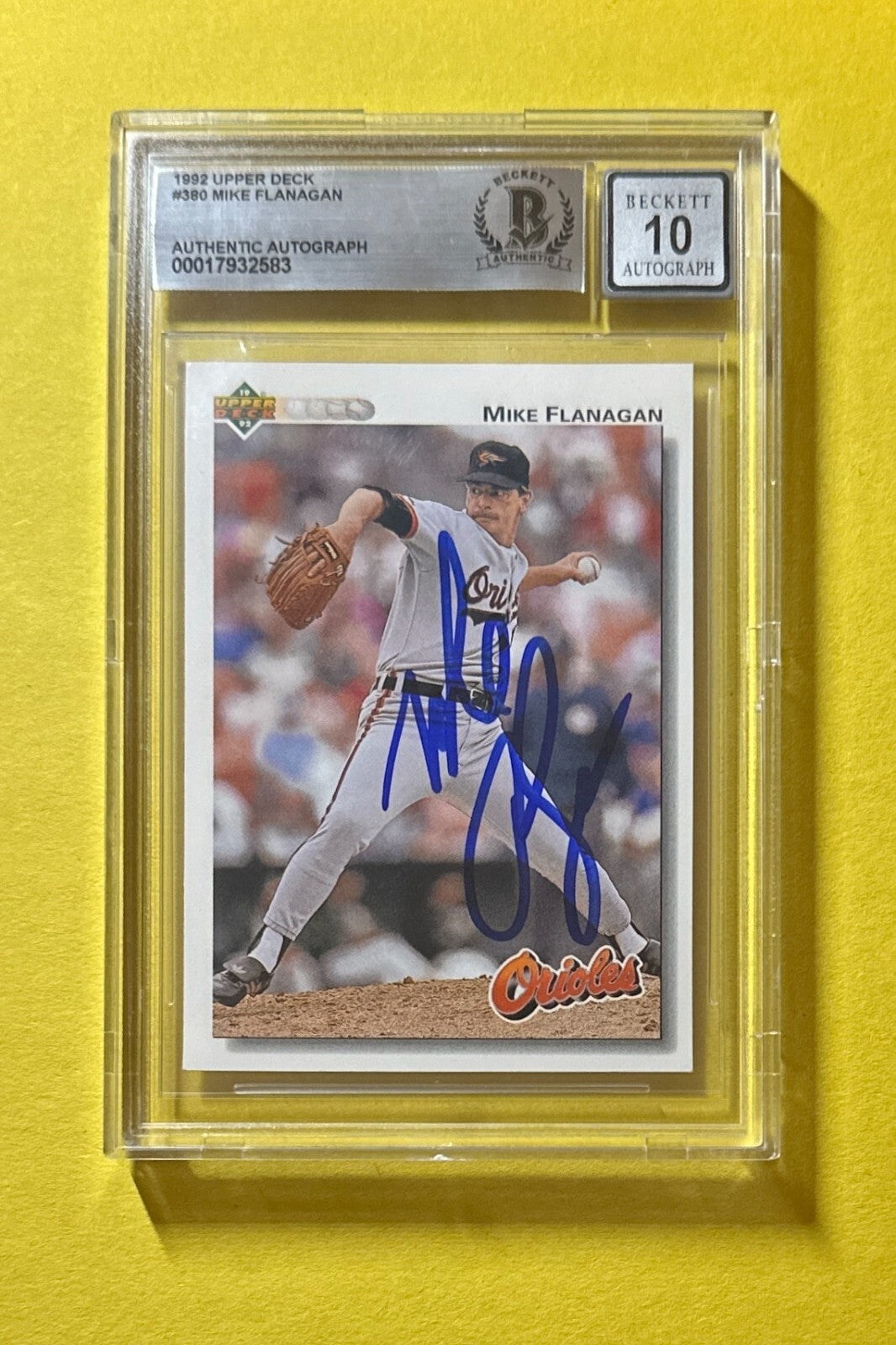 1992 UPPER DECK MIKE FLANAGAN #380 BECKETT AUTHENTIC 10 SIGNED AUTO CARD