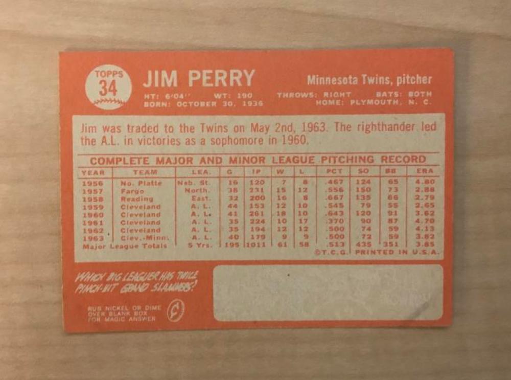 JIM PERRY MINNESOTA TWINS SIGNED VINTAGE 1964 TOPPS CARD #34 W/COA