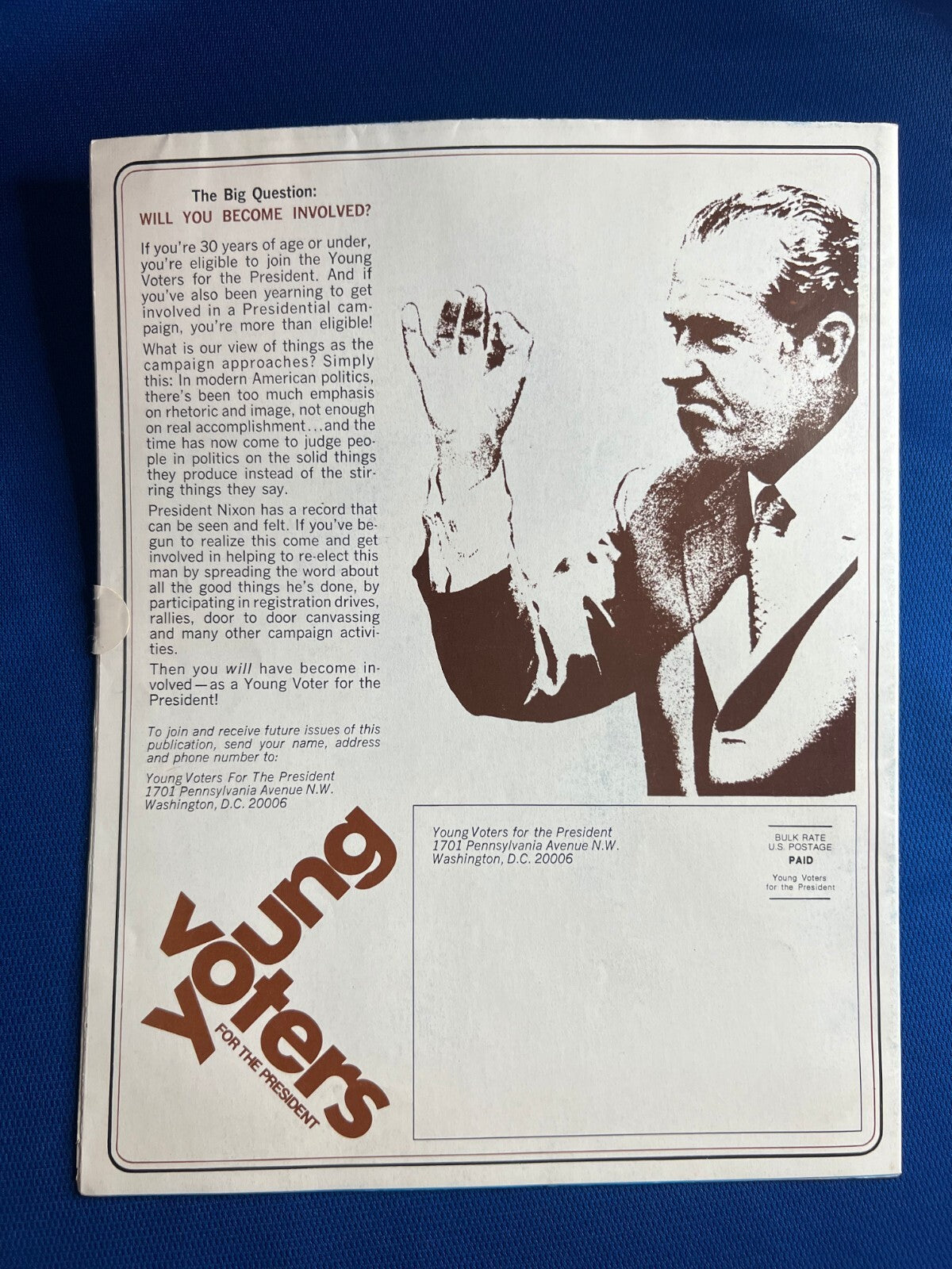 VINTAGE 1972 RICHARD NIXON YOUNG VOTERS FOR THE PRESIDENT MAILER MAGAZINE *