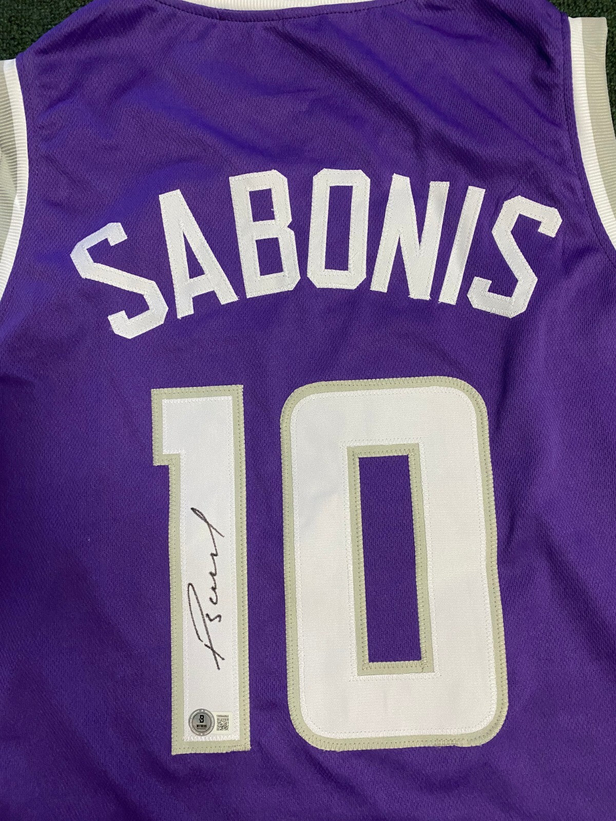 DOMANTAS SABONIS #10 SACRAMENTO KINGS SIGNED AUTO CUSTOM JERSEY SZ XL BECKETT E