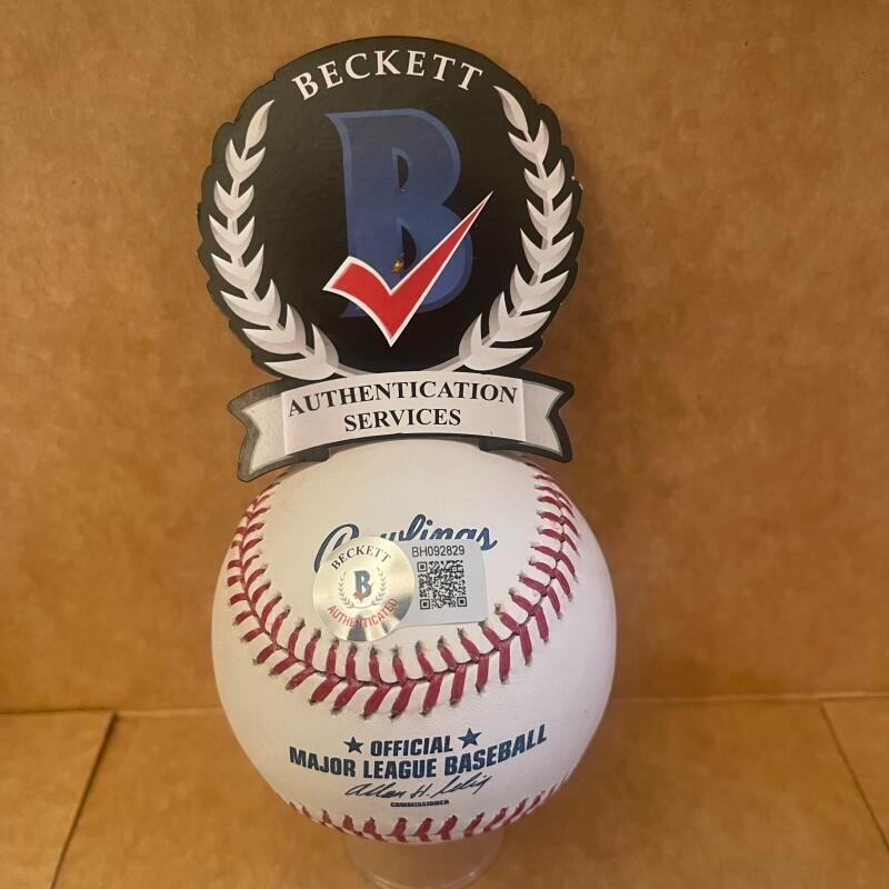 JUAN PEREZ SAN FRANCISCO GIANTS SIGNED AUTO M.L. BASEBALL BECKETT AUTHENTICATED