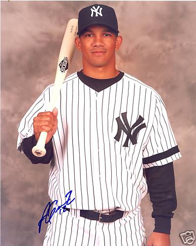 ALBERTO GONZALEZ NEW YORK YANKEES SIGNED 8X10 PHOTO COA