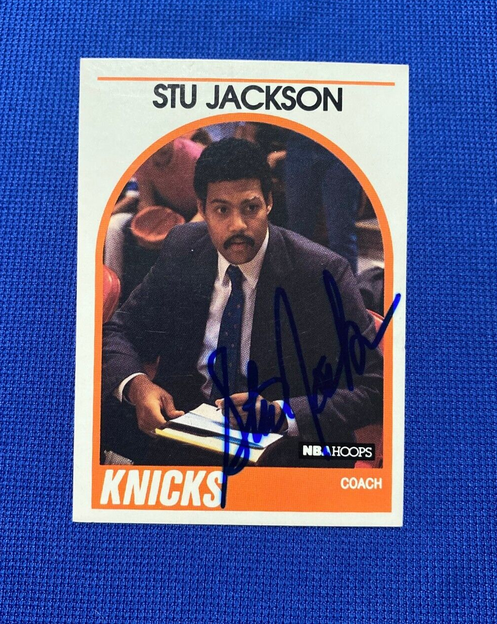 1989 NBA HOOPS STU JACKSON NEW YORK KNICKS COACH SIGNED AUTO CARD #60 W/COA