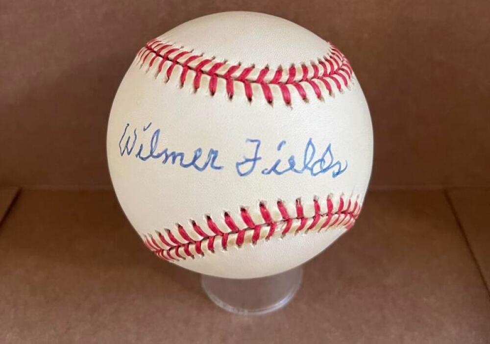 WILMER FIELDS NEGRO LEAGUE STAR SIGNED AUTOGRAPHED N.L. BASEBALL BECKETT AUTH