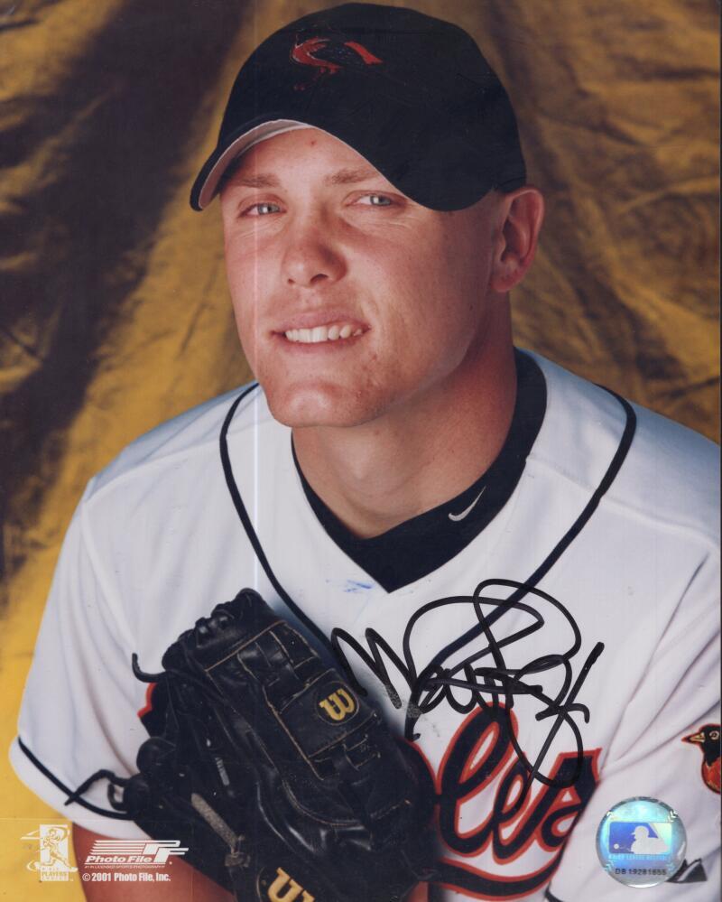 MATT RILEY   ORIOLES SIGNED AUTOGRAPHED 8X10 PHOTO W/ COA